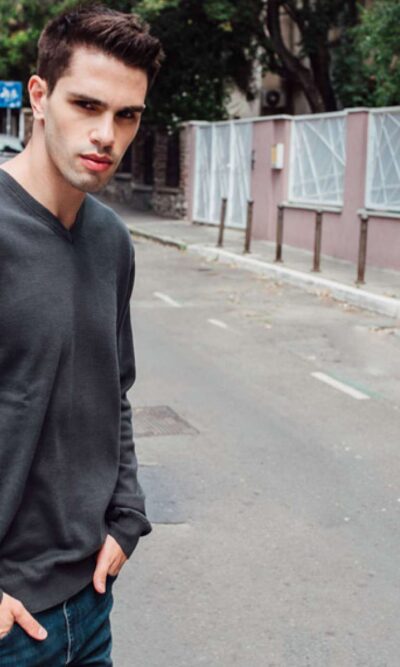 MEN’S V-NECK FINE GAUGE COTTON PULLOVER - Image 7